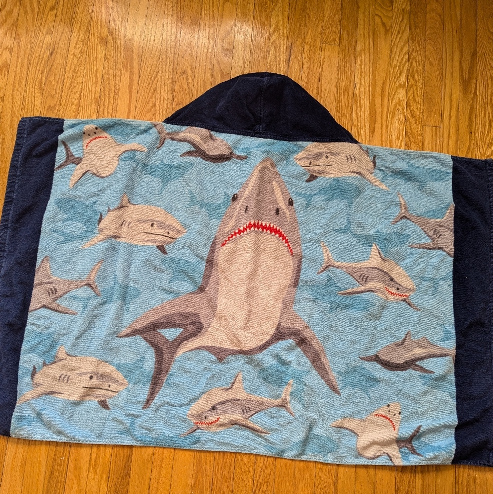 Potterybarn kids shark jaws hooded towel